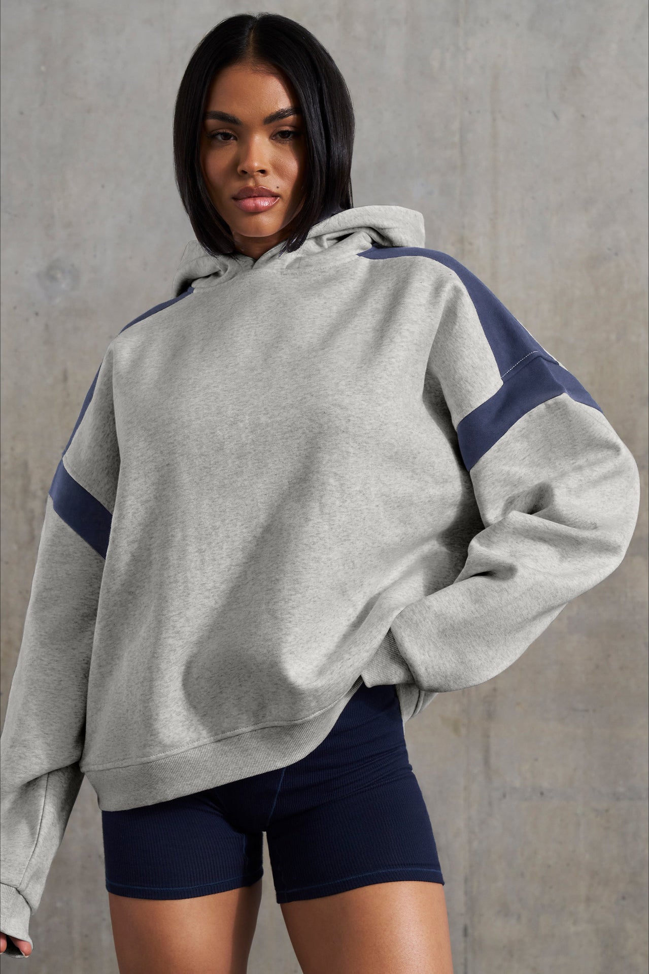 Oversize Hoodie Damen sportlich Kapuzenpullover Sweatshirt modische Farbeinsatz