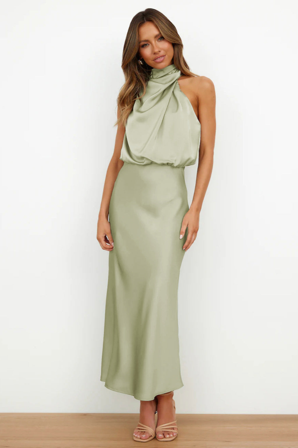 Robe élégante à col licou vert clair 