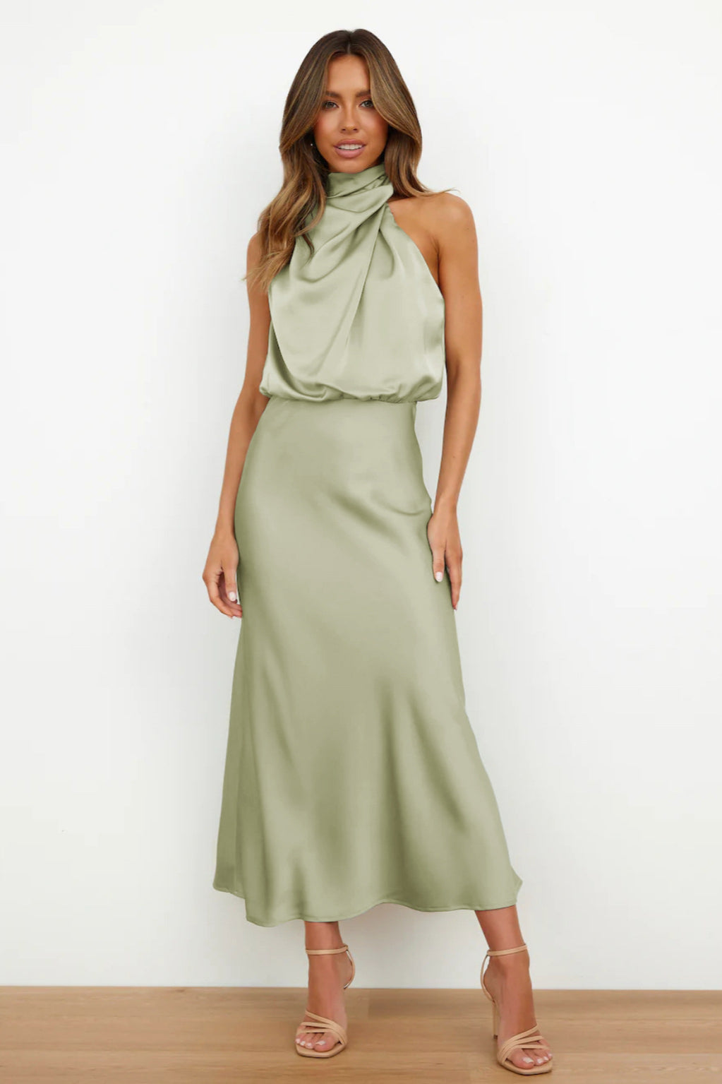 Robe élégante à col licou vert clair 